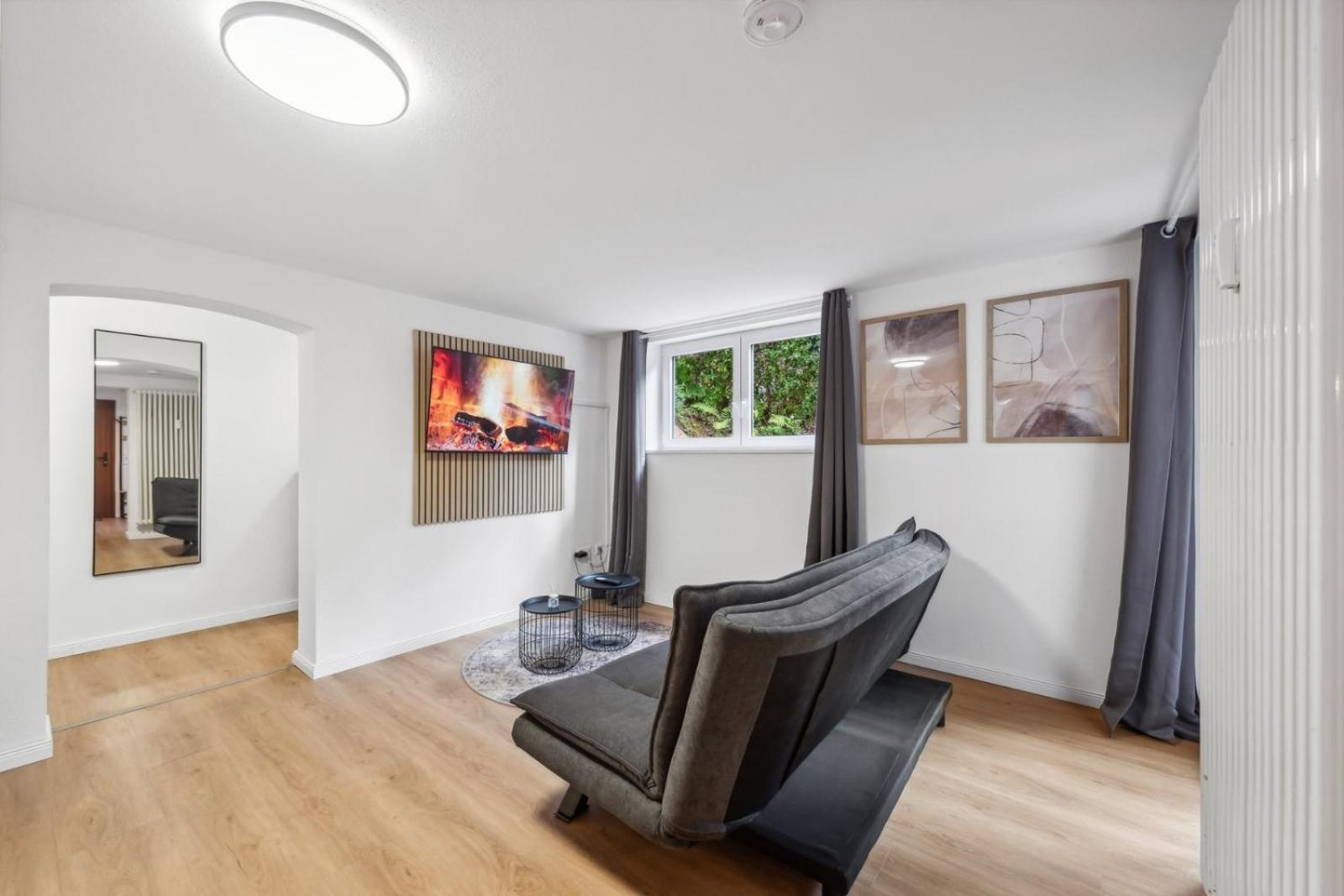 Apartment Andriss - Kaiserberg - Kitchen - Wifi - Parking Kaiserslautern
